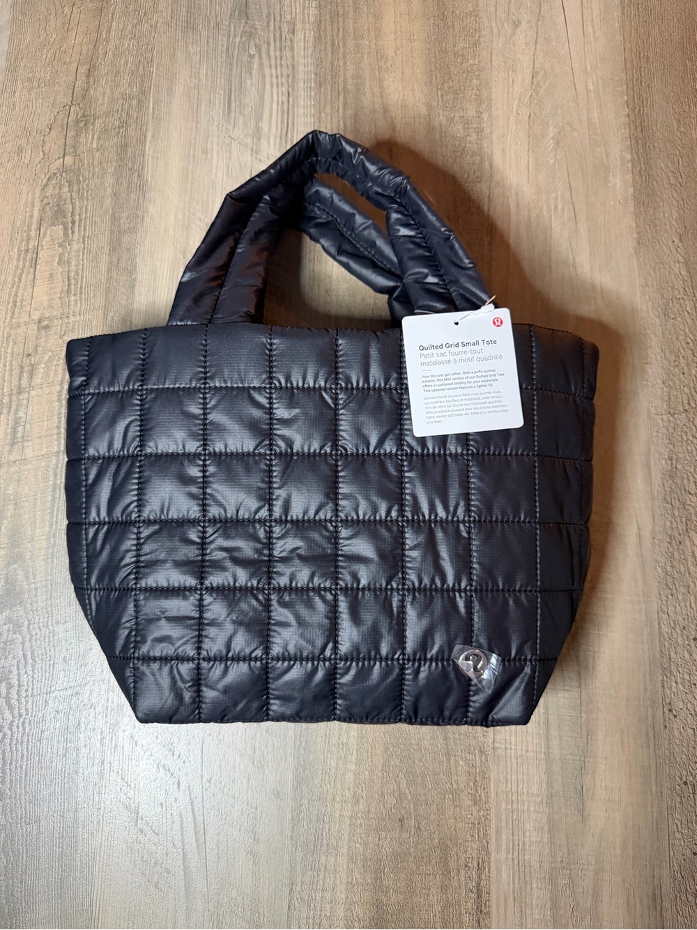 NWT 🖤 Quilted Grid Small Tote - Black 5L